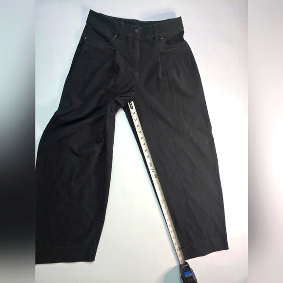 EUC Lululemon Black Five Pocket Pants Size 27 - Picture 4 of 6
